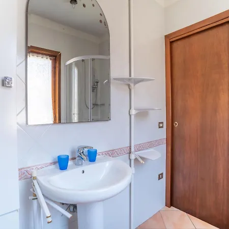 Holiday home Ideal In Marinella Near Di Marinella